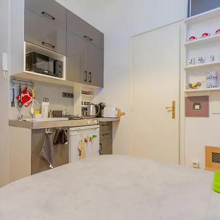 Poppy's By The Danube By Nw *