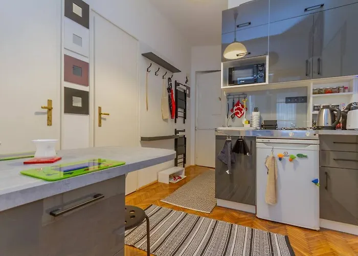 Poppy's By The Danube By Nw Apartment