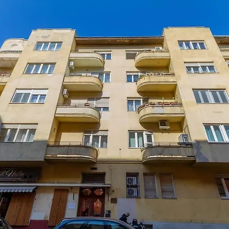 Apartament Poppy's By The Danube By Nw
